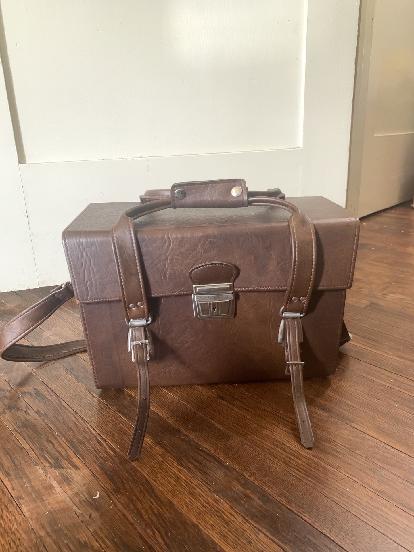 Large Vintage Camera Bag - Crushed Velvet Lining