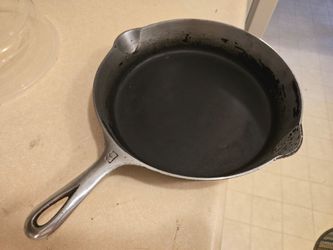 Griswold Gray Cast Iron Skillet RARE