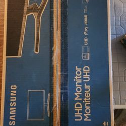 SAMSUNG 28-Inch UR55 Series 4K UHD IPS Computer Monitor, AMD FreeSync