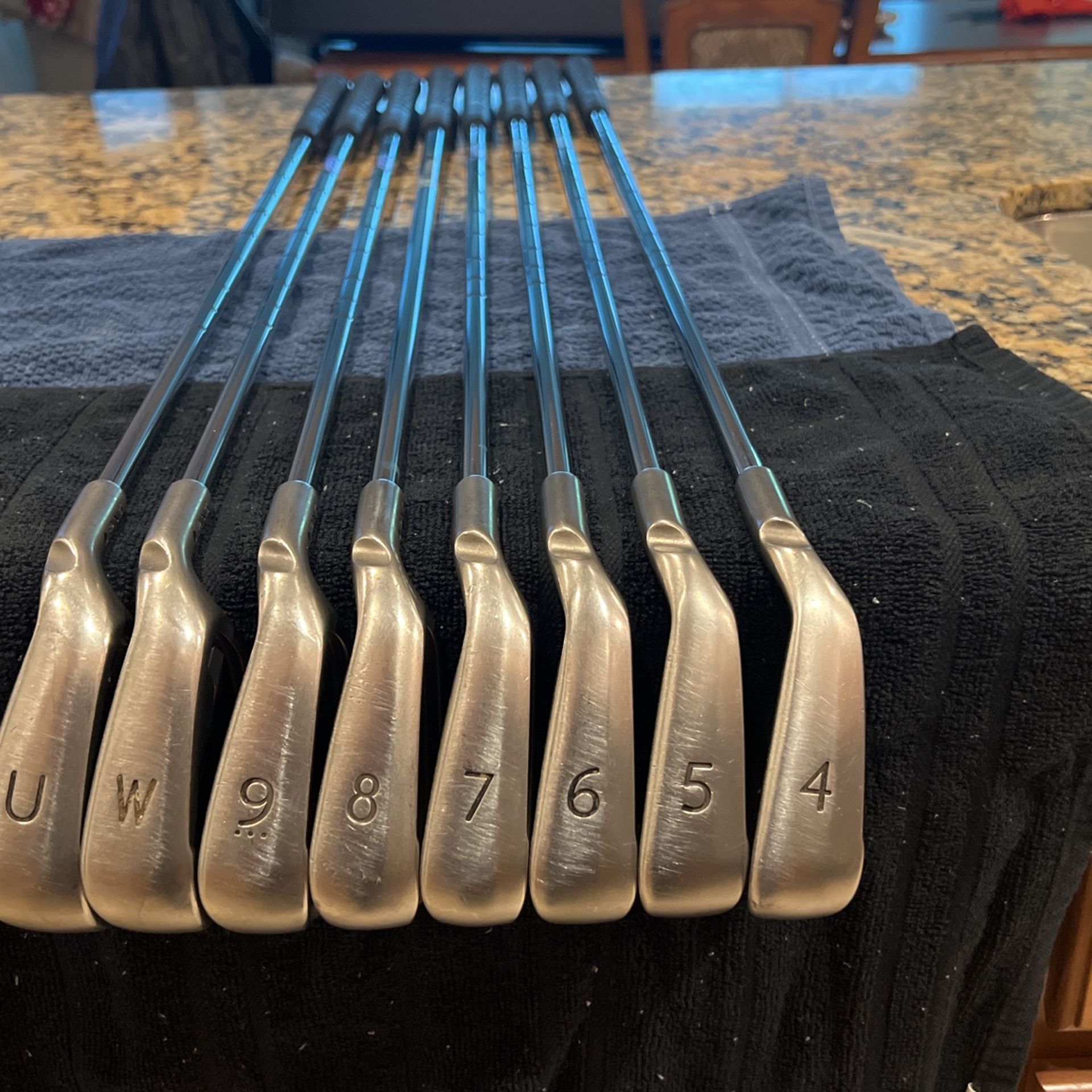 Ping G25 Iron Set-Black Dot- 4-U-8 Irons Total