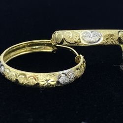 $425 Two Tone Yellow And White Gold Heart Hoop Earrings 