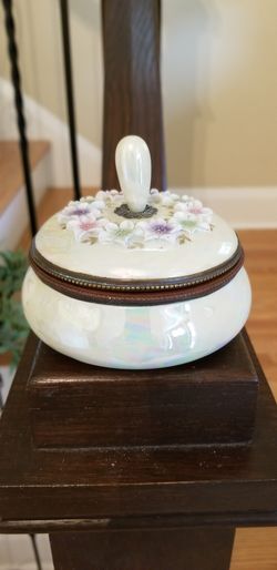 Antique vanity power jar w mirror
