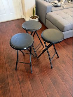 Folding stools Everything for 15 dollars (Cross streets are Camino al Norte and Tropical)