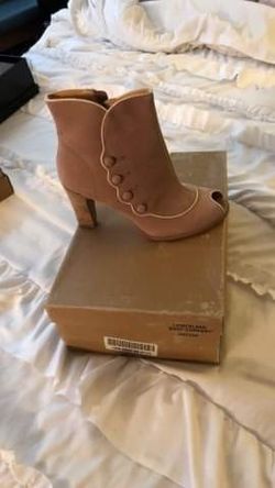 Woman's Timberland - mauve peep toe ankle bootie - size 10