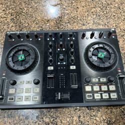 Traktor kontrol s2