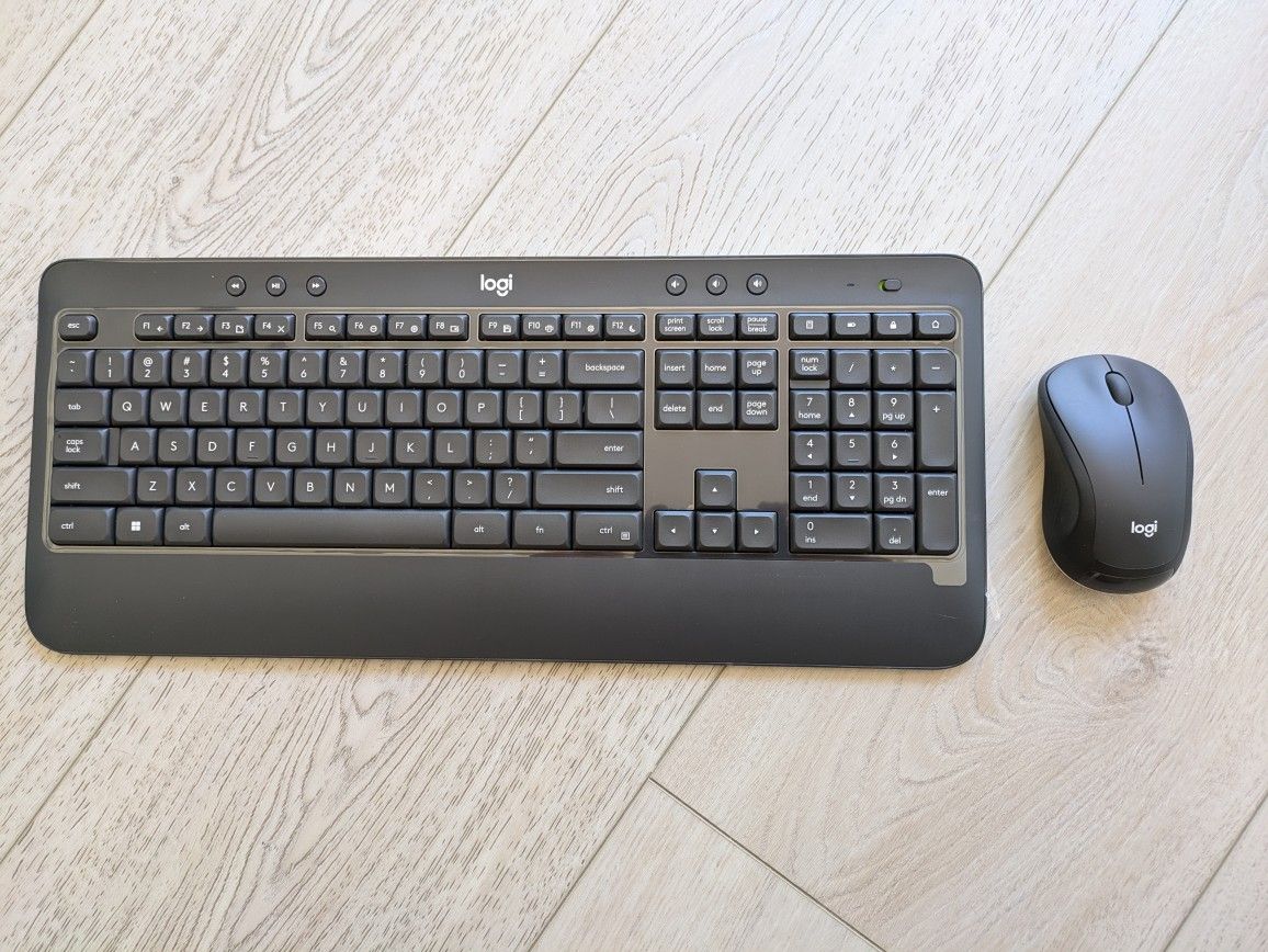 Logitech MK540 Wireless Keyboard & Mouse Combo – BNIB