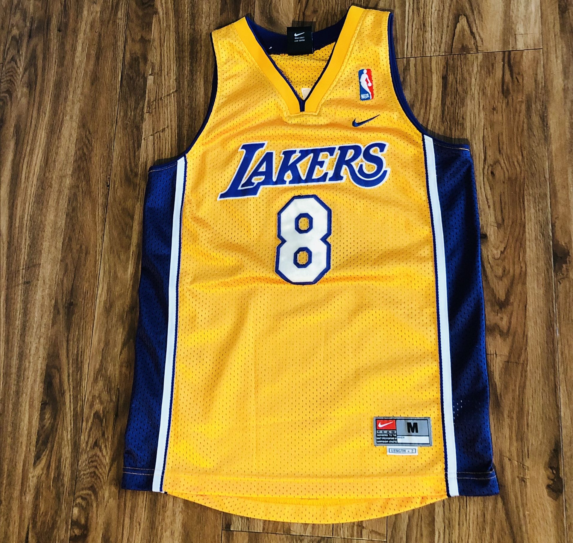 Vintage Nike Team LA Los Angeles Lakers Kobe Bryant #8 Jersey Youth Size M