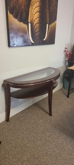 Console/bay window table