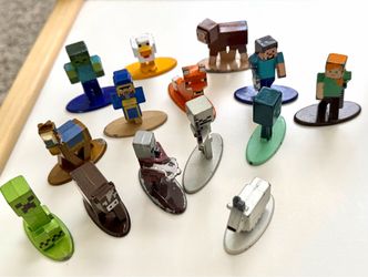 Collectible Lot of MINECRAFT NANO METALFIGS