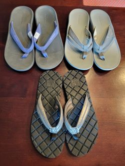 Reef & Columbia Flip Flops