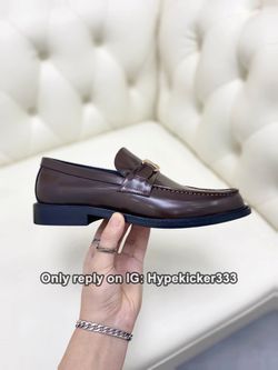 Louis Vuitton LV leather LV dress shoes Never been worn for Sale
