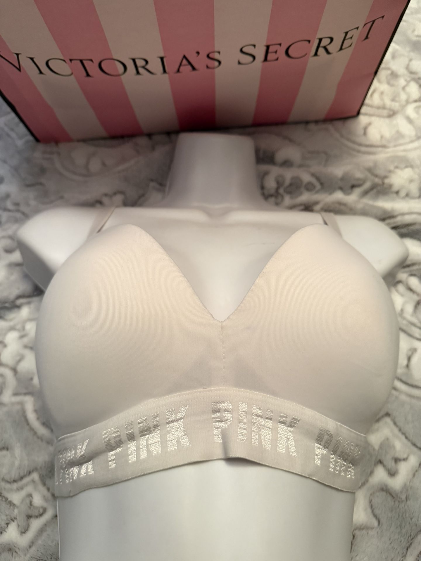 VICTORIA’S SECRET PINK push-up bra 32 DD
