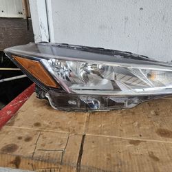 2021 2022 2023 Nissan Kick S/SV Halogen Headlight