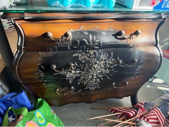 Dresser