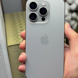 iPhone 15 pro Unlocked / Liberado 🔓