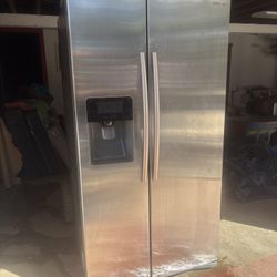 SAMSUNG side-by-side refrigerator