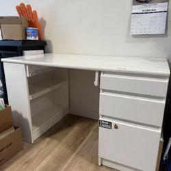 Free Desk 