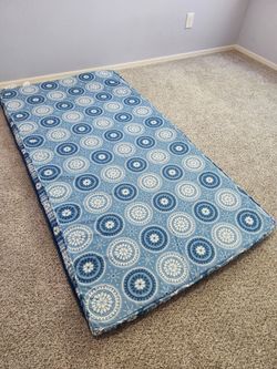 Roll out lounger (Brand New)