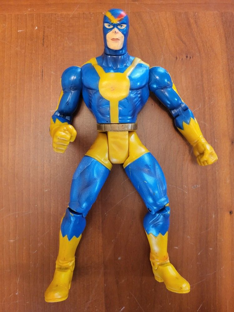 Vintage 1999 Marvel Avengers 8" Giant Man Hank Pym