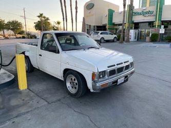 1990 Nissan Pickup
