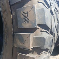 255/75/17 BFGOODRICH KM2 TIRES (2)