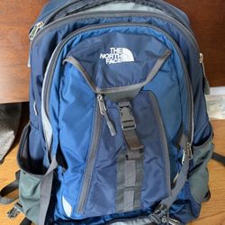 The North Face Surge Commuter Laptop Backpack Men's Blue Adjustable Straps *READ DESCRIPTION *