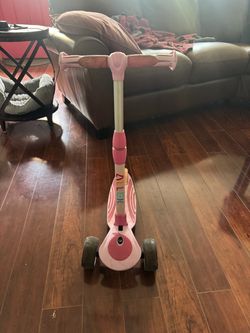 Pink Allek Kids Scooter – Light-Up Wheels & Adjustable Height