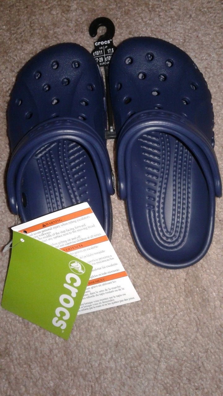 Crocs size 10 to 11