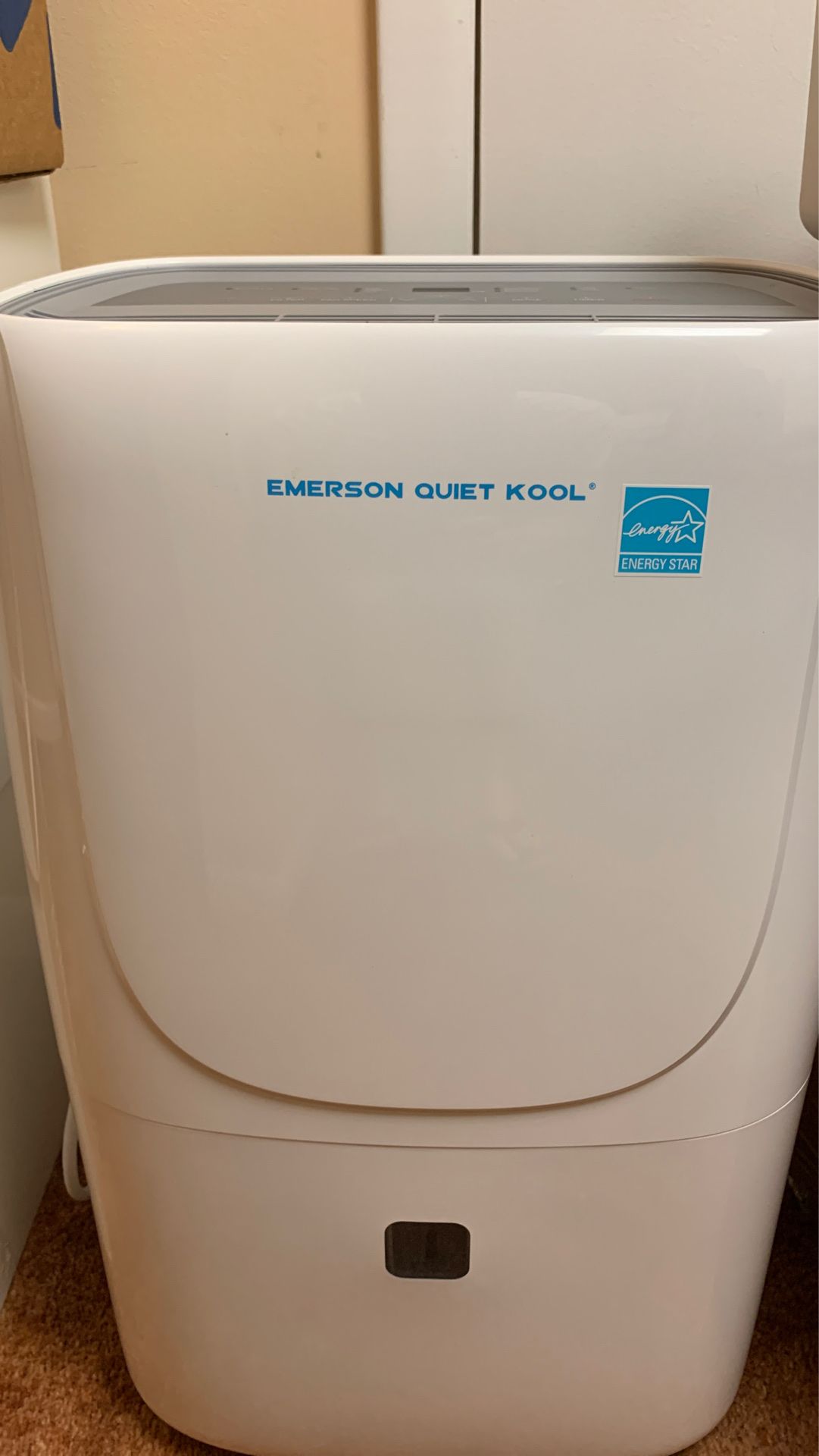 2019 Emerson Quit Kool Dehumidifier ** Needs WORK