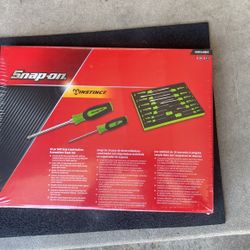 Snap On Screwdrivers Set 16pc Foam Set New