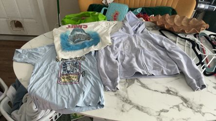 Kids clothing
