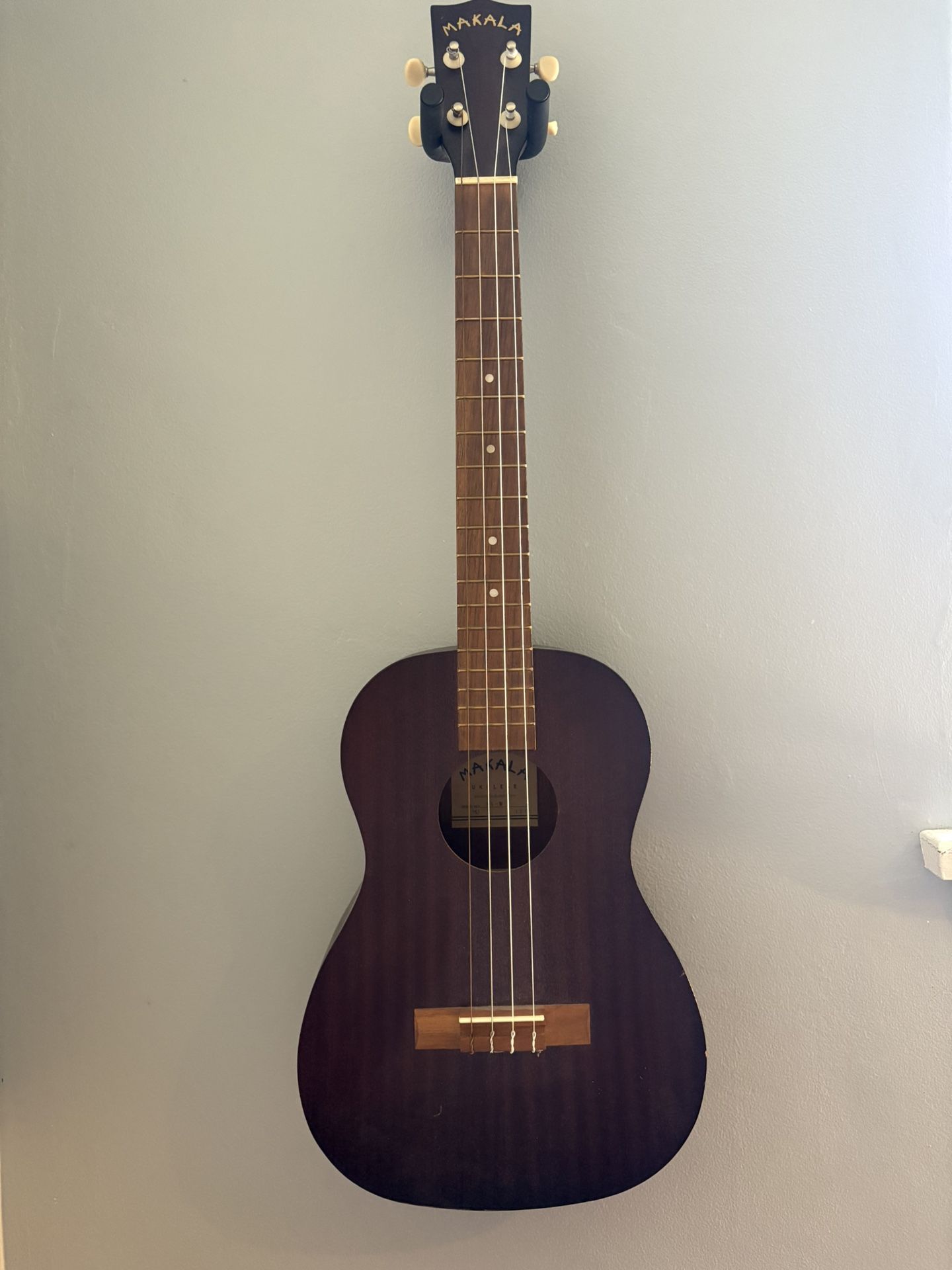 Makala Baritone Ukuele