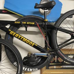 1st Gen SE Beastmode Black And Gold $980 Obo