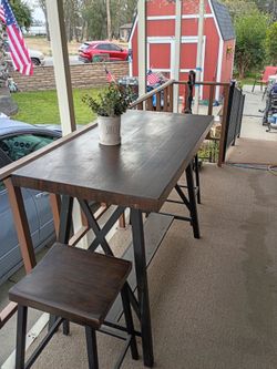 Table an chairs