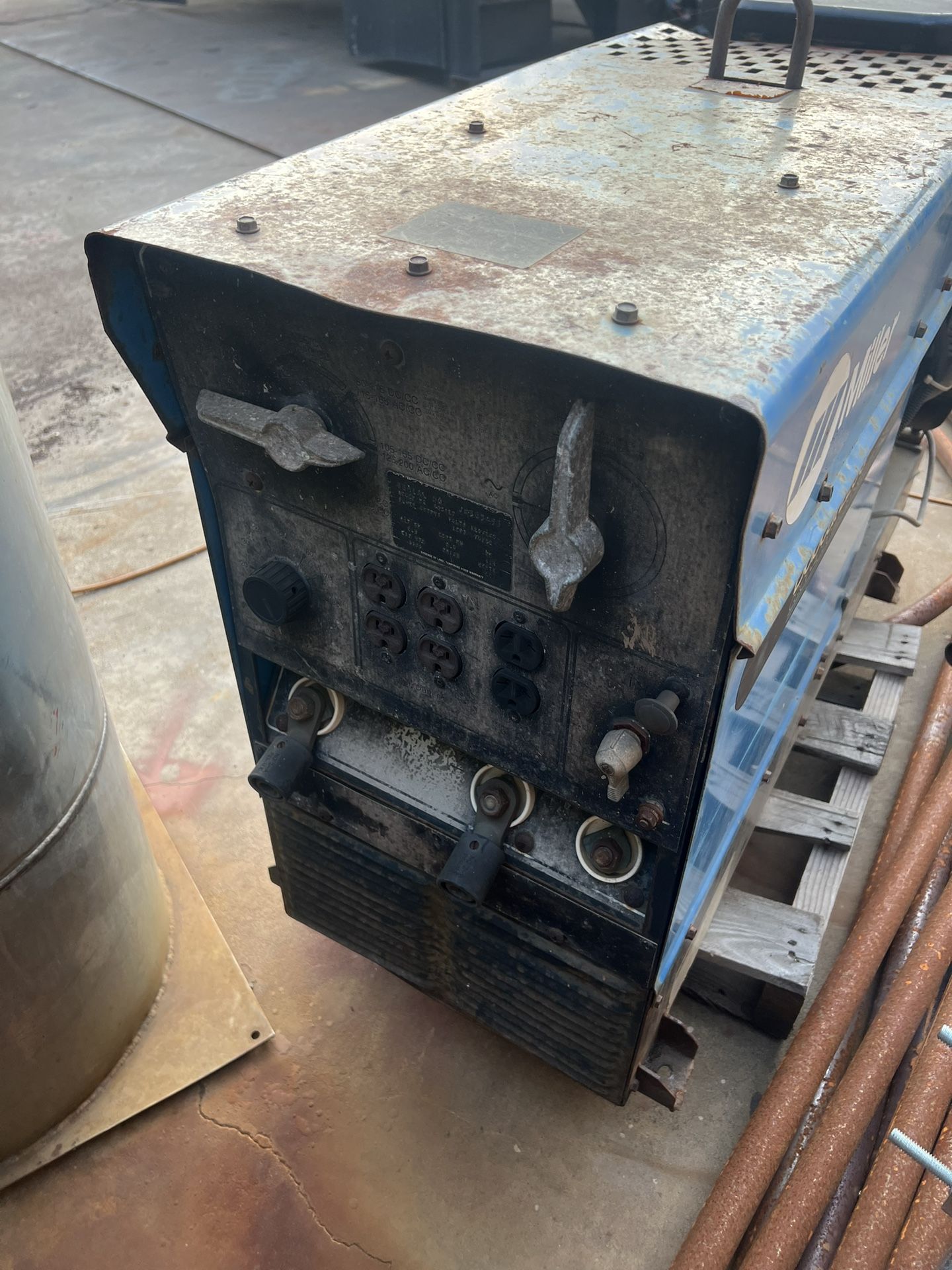 Miller Bobcat 225G