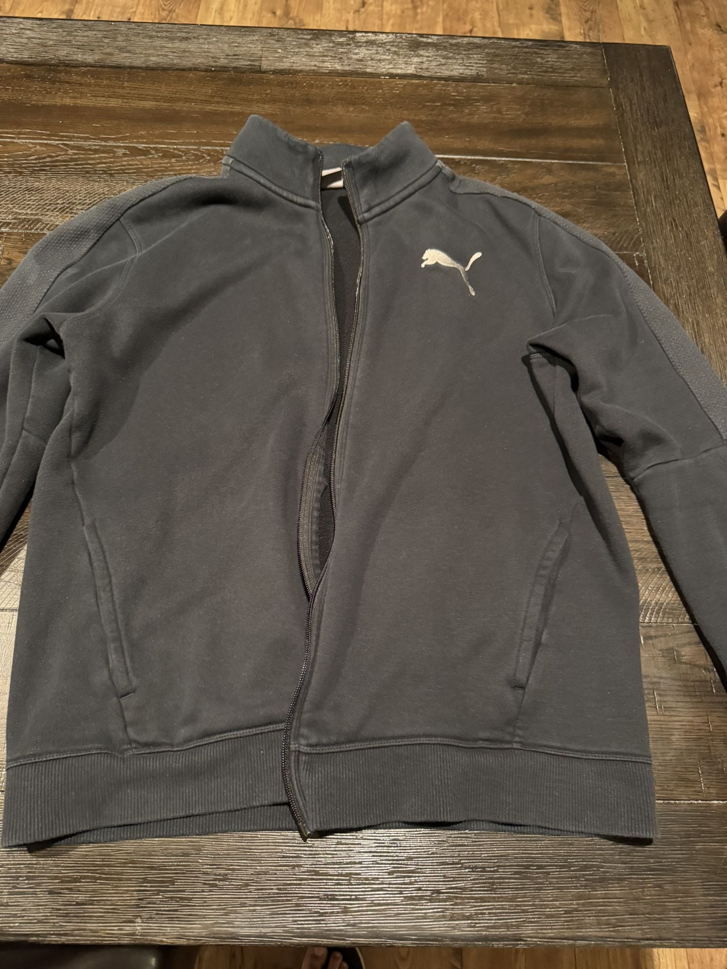 PUMA Track Jacket – Medium – Like New – Athletic Fit