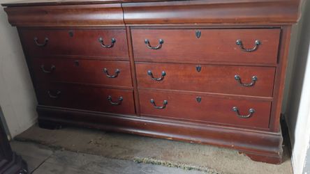 Cherry Wood 6-Drawer Double Dresser