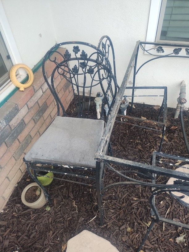 Vintage Patio Set