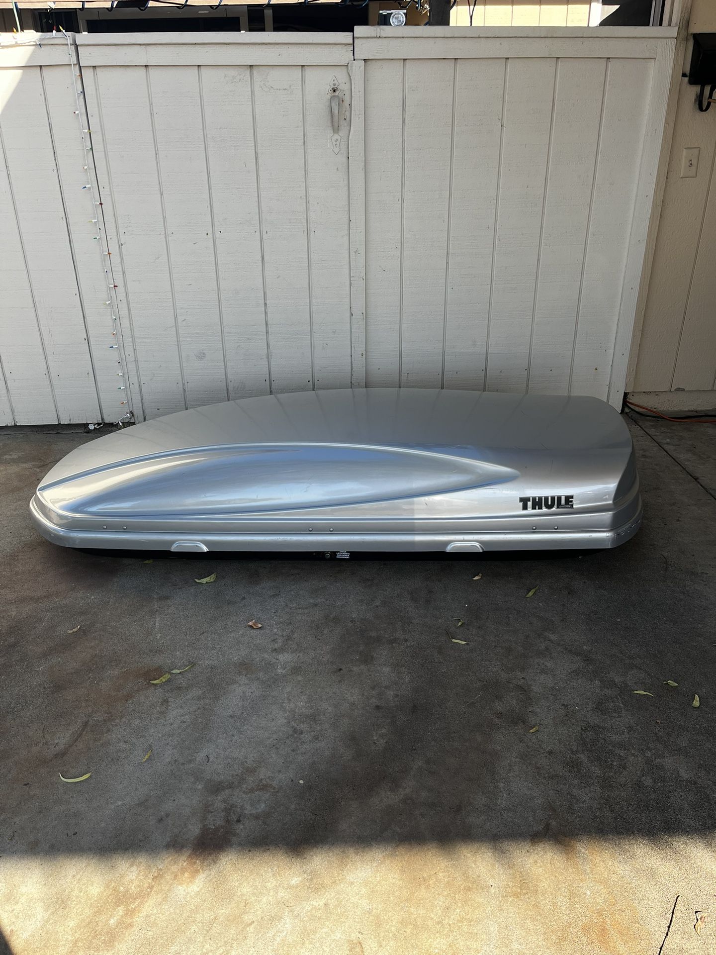 Thule 687 Atlantis 1800 Roof Top Cargo Box Snowboard Skis Luggage