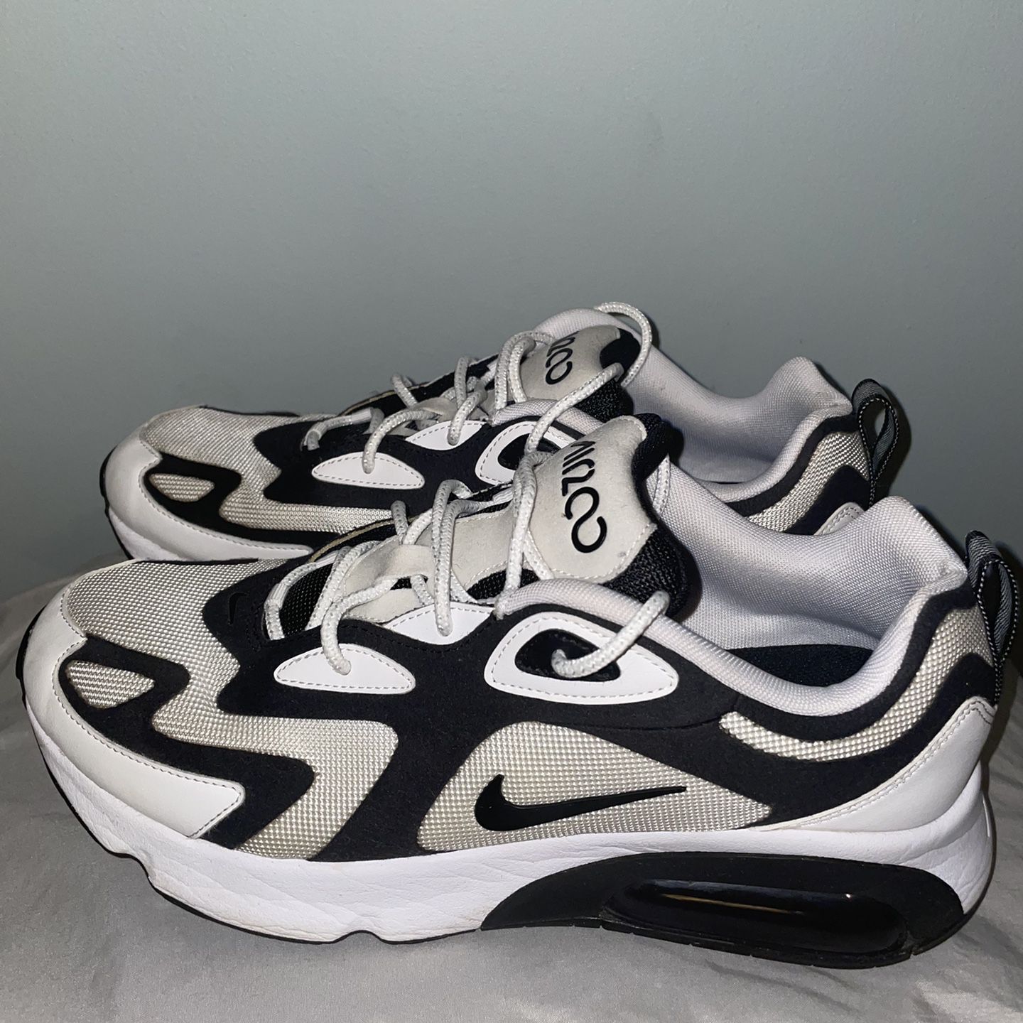 Air Max 200 Black and White Size 11