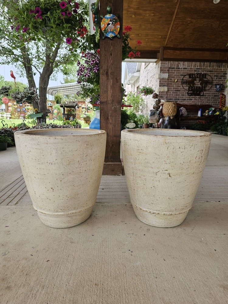 White Clay Pots, Planters, Plants. Pottery,  Talavera $75 cada una