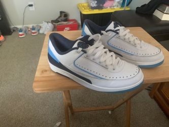 Jordan 2 100% authentic team Carolina blues sizes 8 1/2