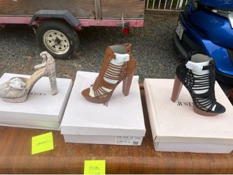 Women’s heels size 9