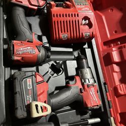 Milwaukee Drill Set 