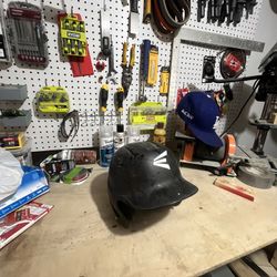 Men’s Easton helmet (Large)