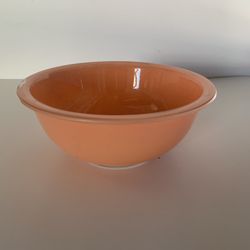 Pyrex Peach 323 1.5 Liter - Scratched on one side