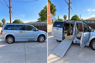 2013 Chrysler Wheelchair Accessible Van