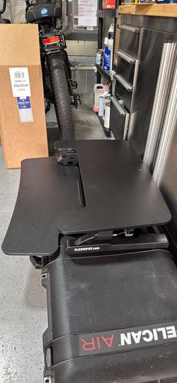 Standing desk