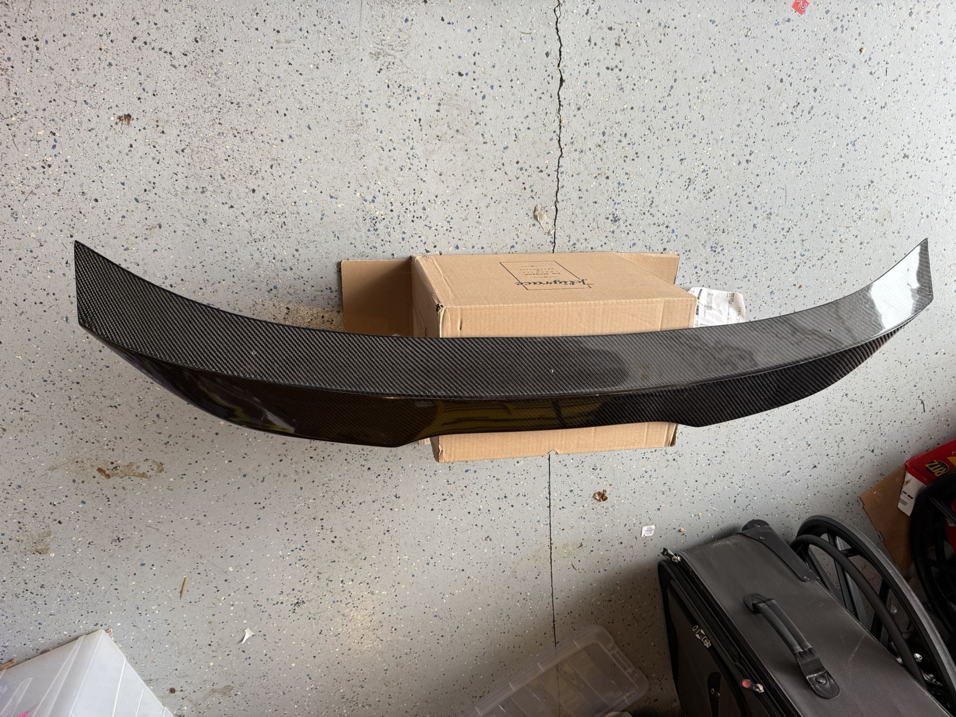 Universal Carbon Fiber Rear Spoiler