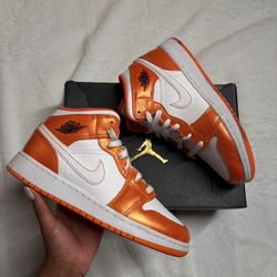 Kids Jordan 1 Mid Metallic Orange Size 5.5